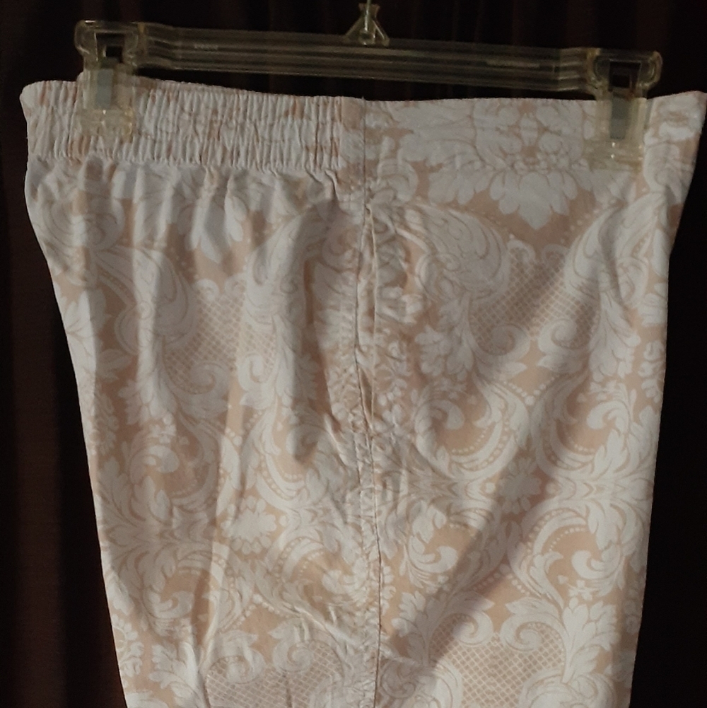 Three Hearts capris